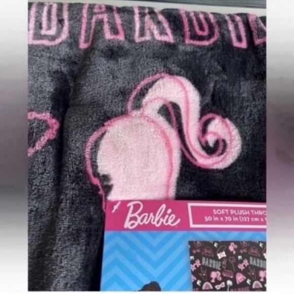 New Black & Pink Barbie Throw Blanket
Super Cute & Soft 50x70 in - Picture 9 of 10